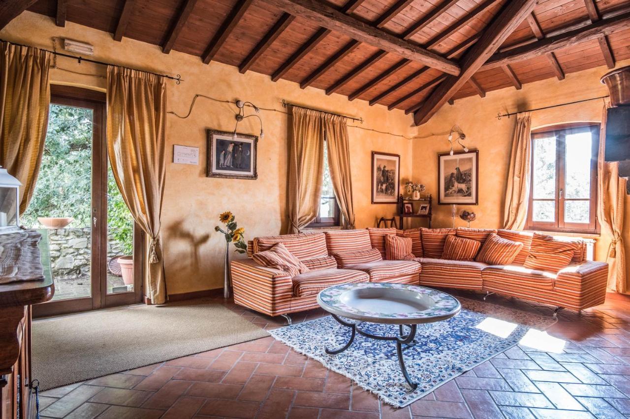 Agriturismo Goccia Di Luna 움베티드 외부 사진