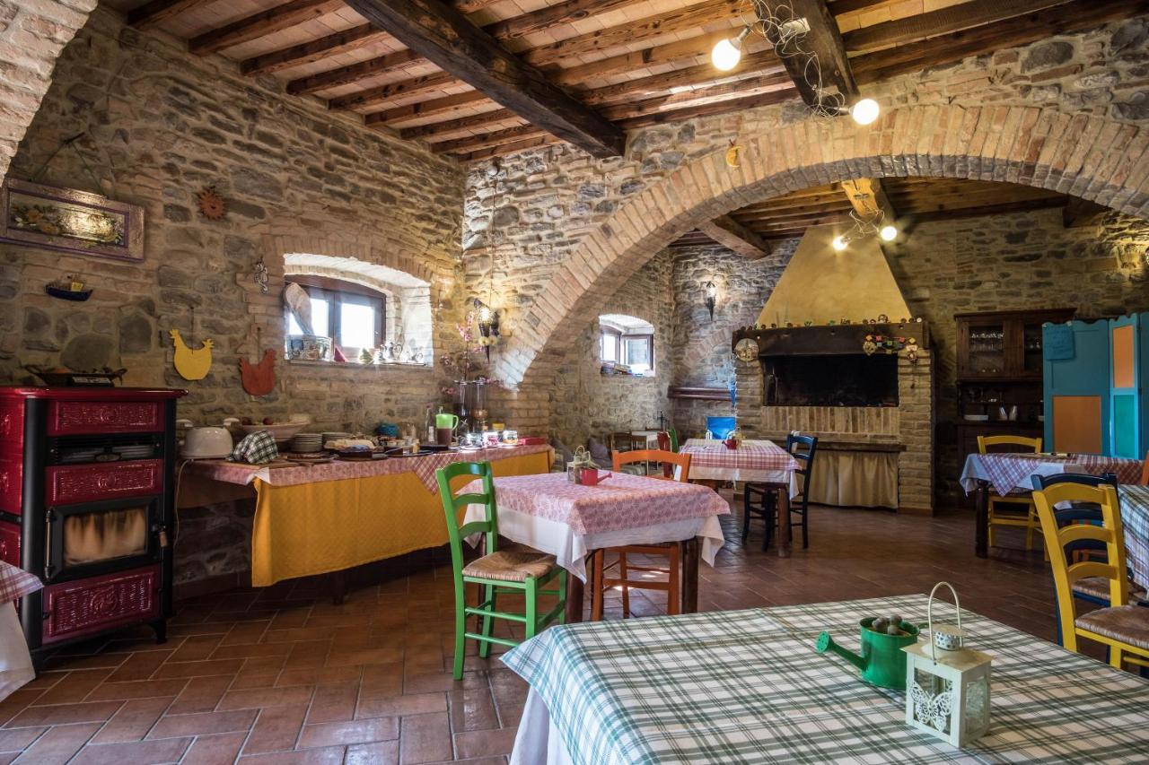Agriturismo Goccia Di Luna 움베티드 외부 사진