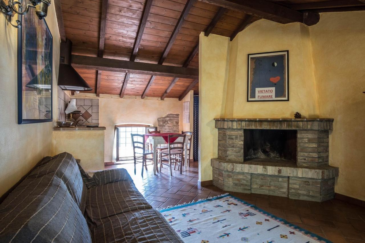 Agriturismo Goccia Di Luna 움베티드 외부 사진