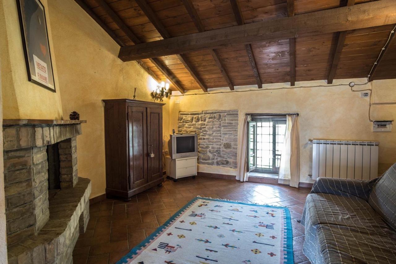 Agriturismo Goccia Di Luna 움베티드 외부 사진